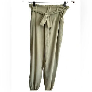 5/20$ Simplee  paper bag sauge pants